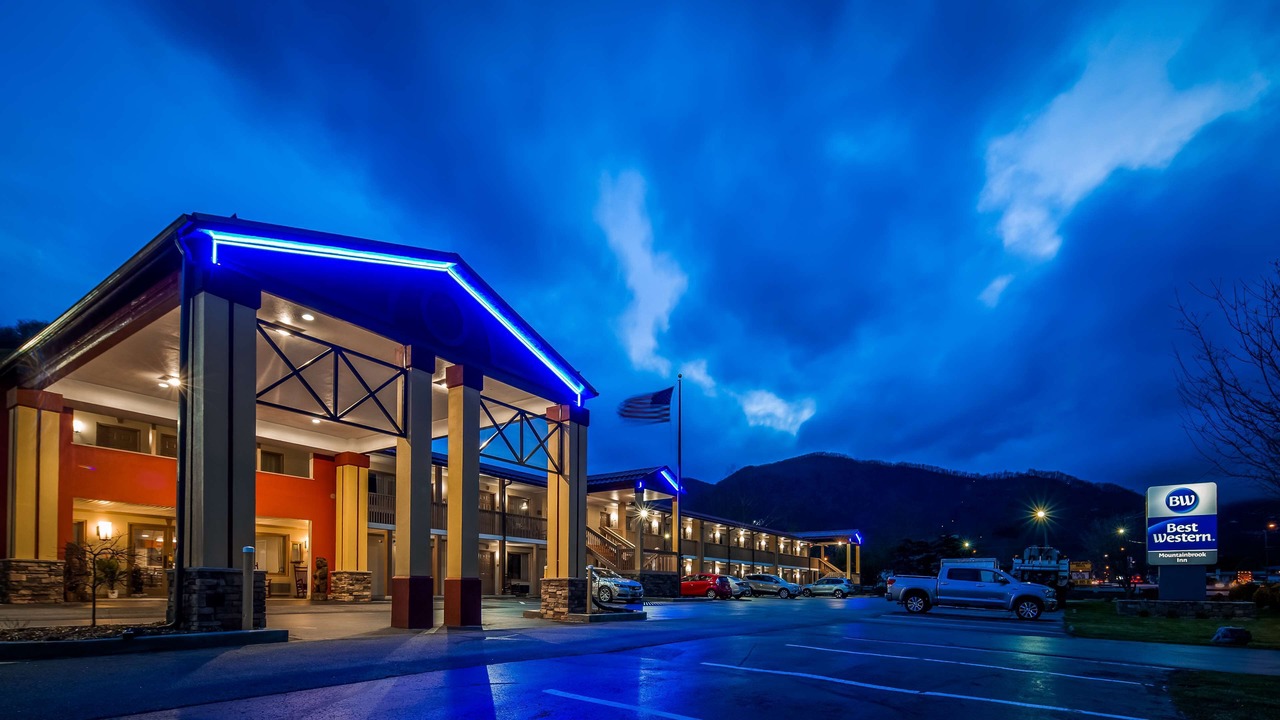 Photo of Buildings in Maggie Valley