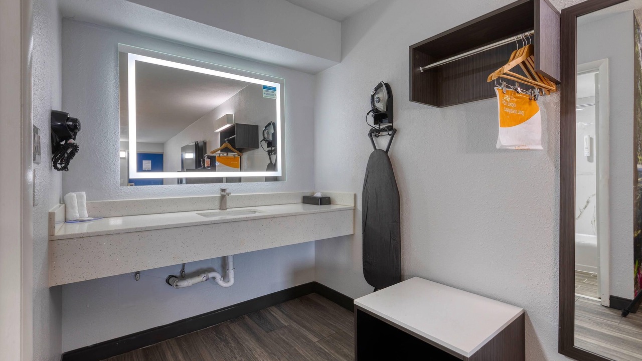 Photo of Bedroom in Decatur