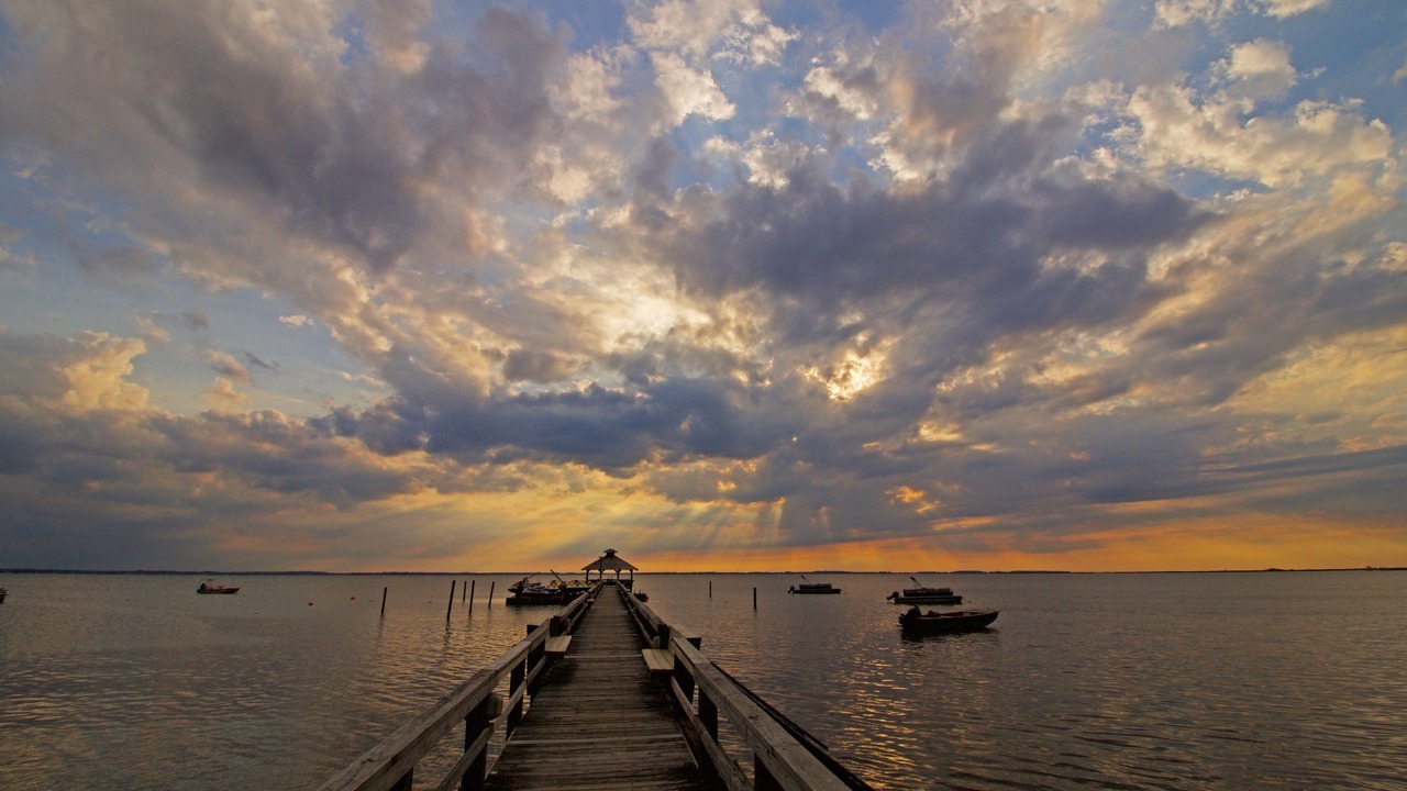 Photo of Outdoor in Corolla Light