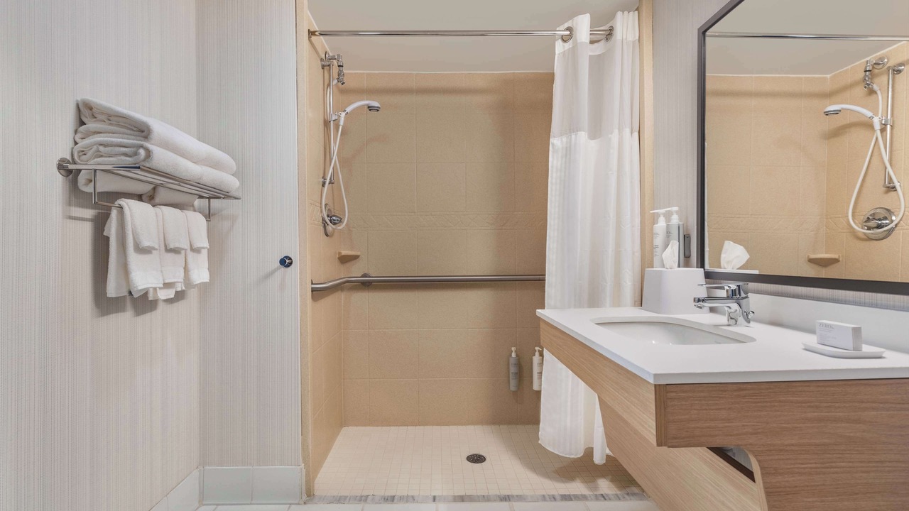 Photo of Bathroom in Executive Park