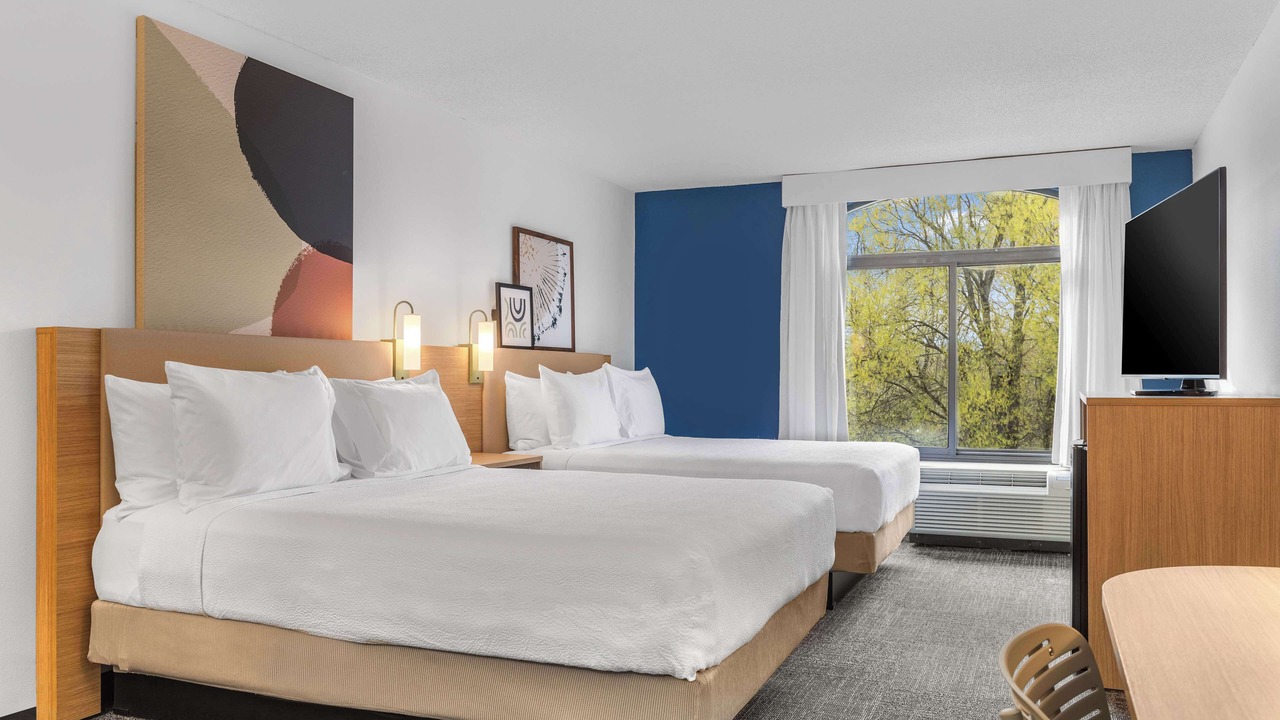 Photo of Bedroom in Executive Park