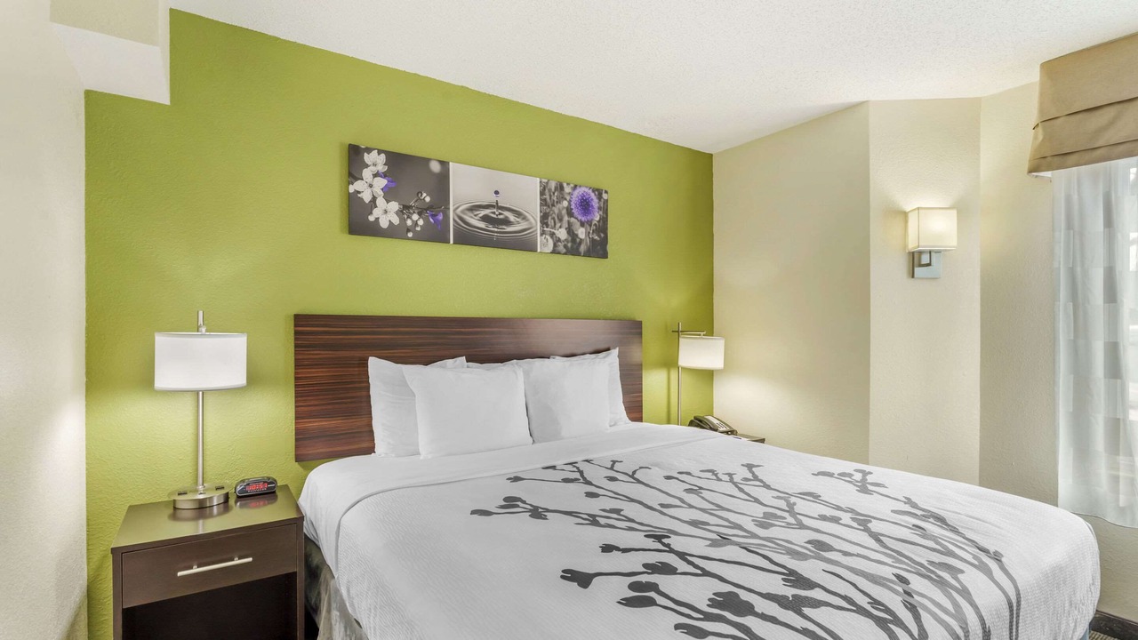 Photo of Bedroom in Hickory