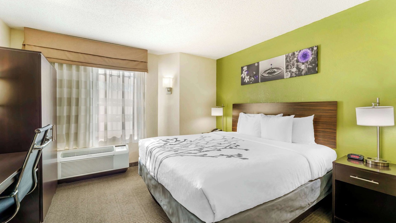 Photo of Bedroom in Hickory