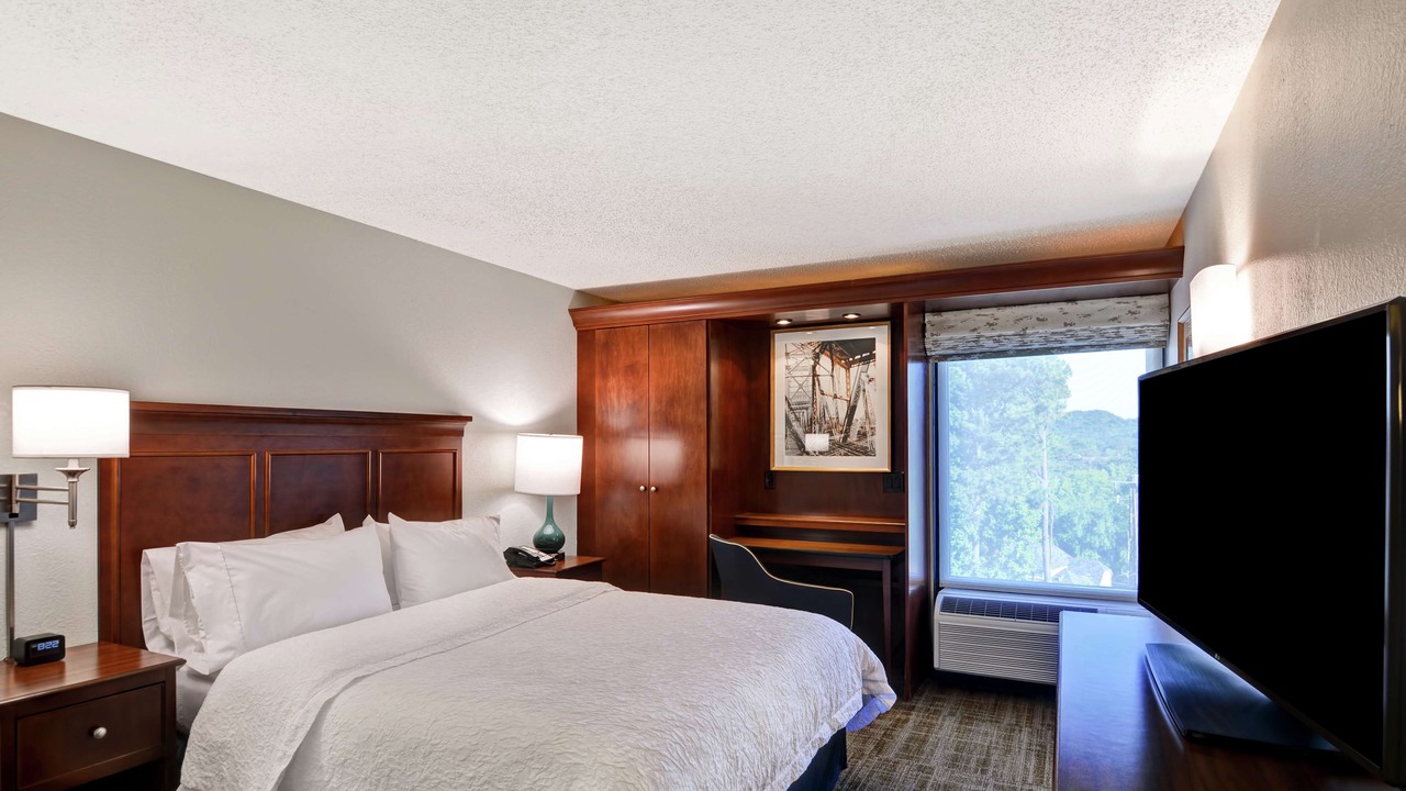 Photo of Bedroom in Homewood