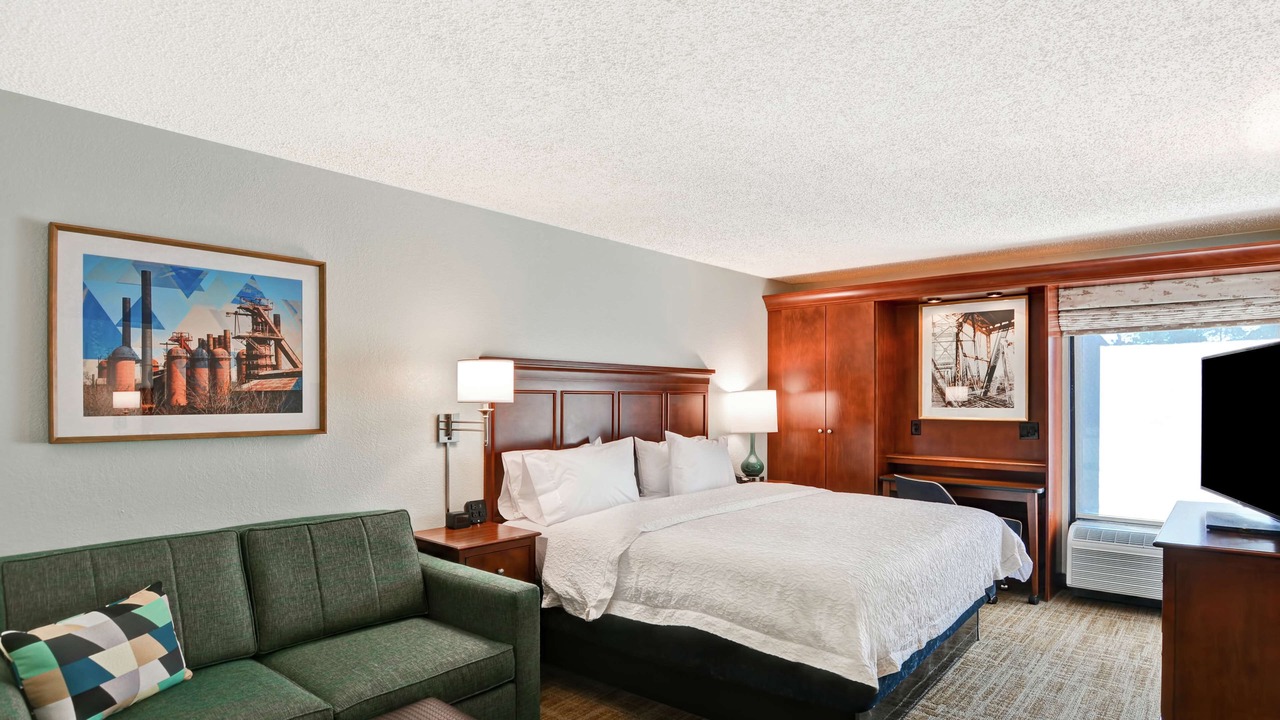 Photo of Bedroom in Homewood