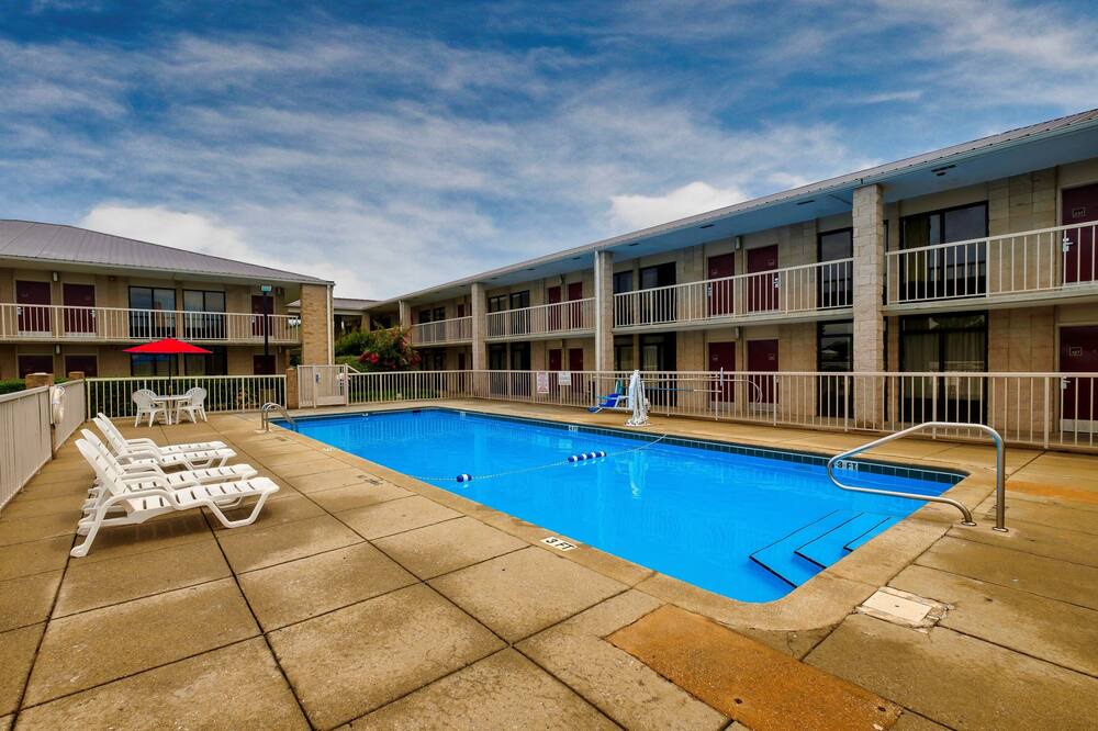 Photo of Outdoor in Gadsden