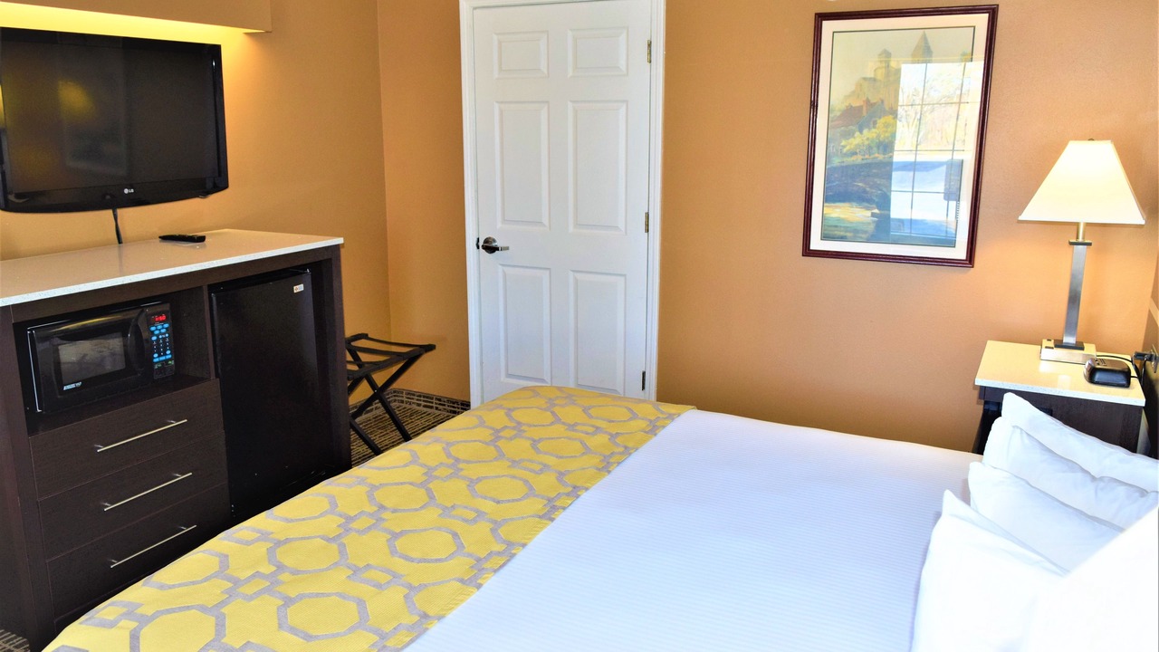 Photo of Bedroom in Forest City