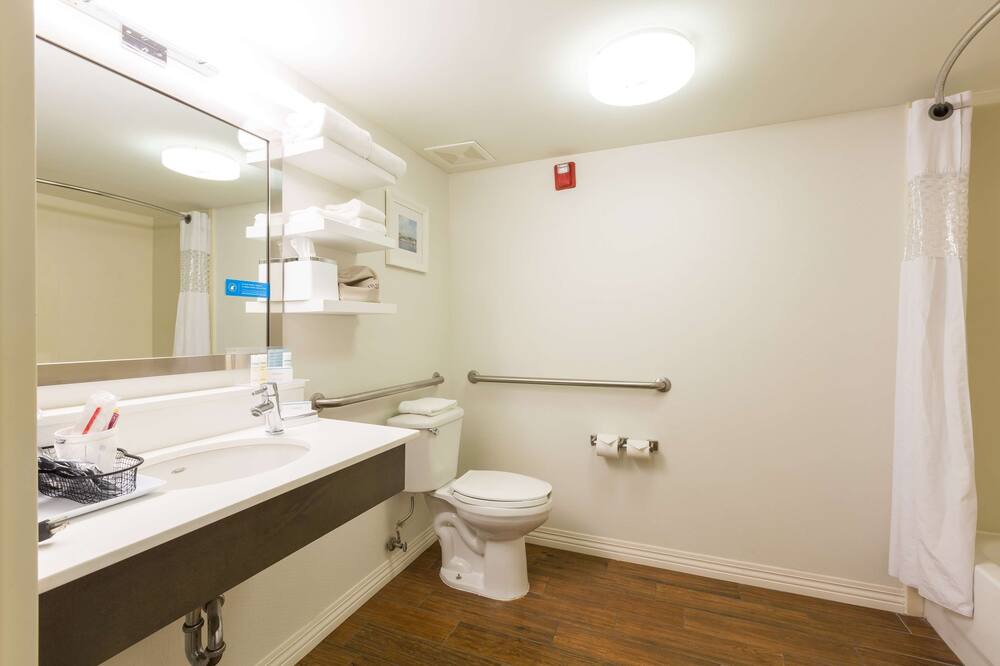 Photo of Bathroom in Washington