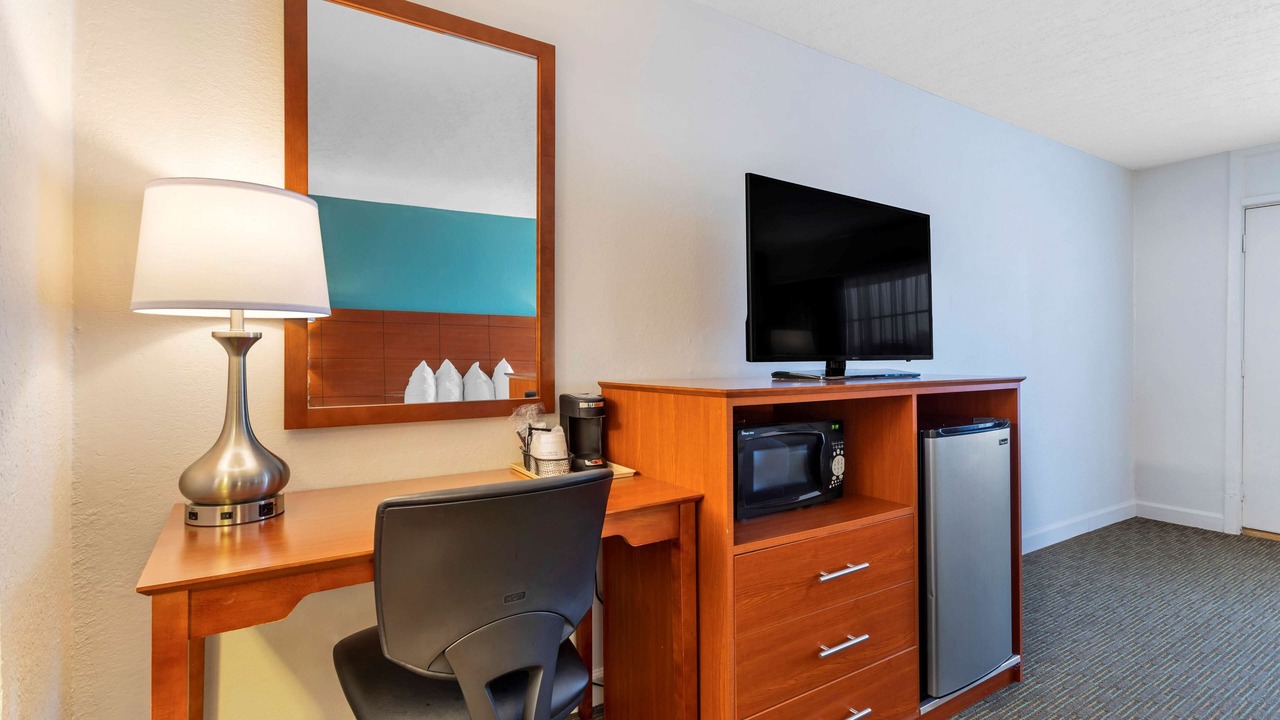 Photo of Bedroom in Hendersonville