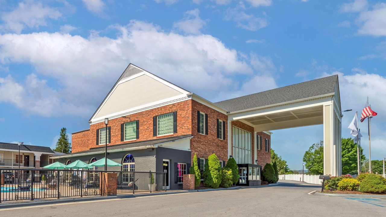 Photo of Outdoor in Hendersonville