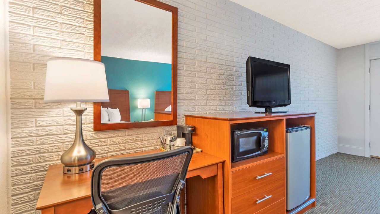 Photo of Bedroom in Hendersonville