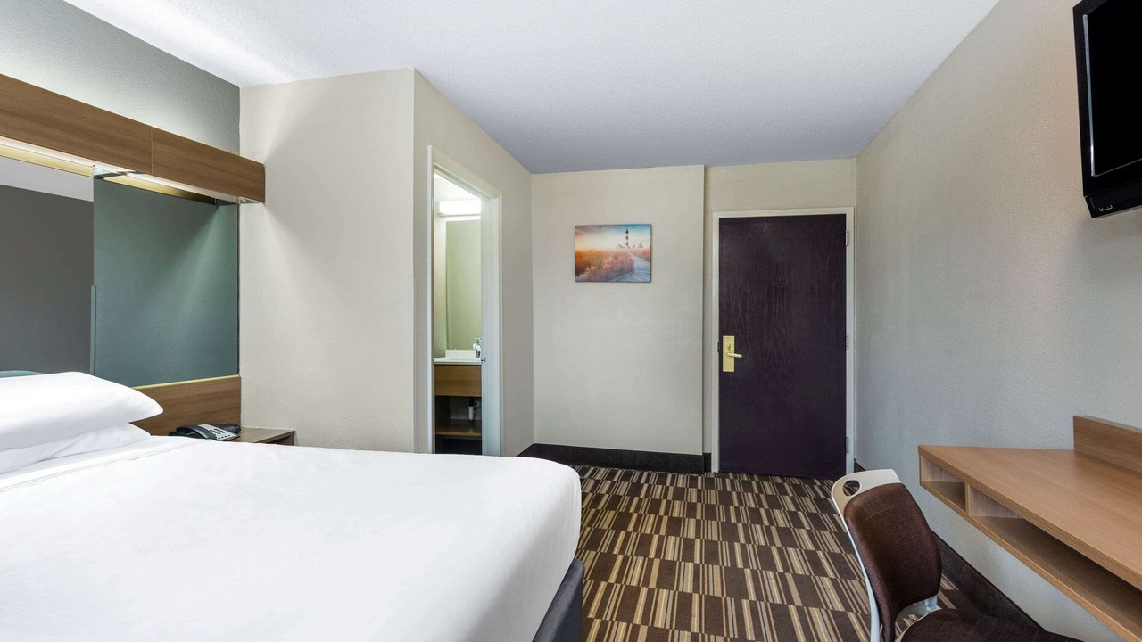 Photo of Bedroom in Matthews