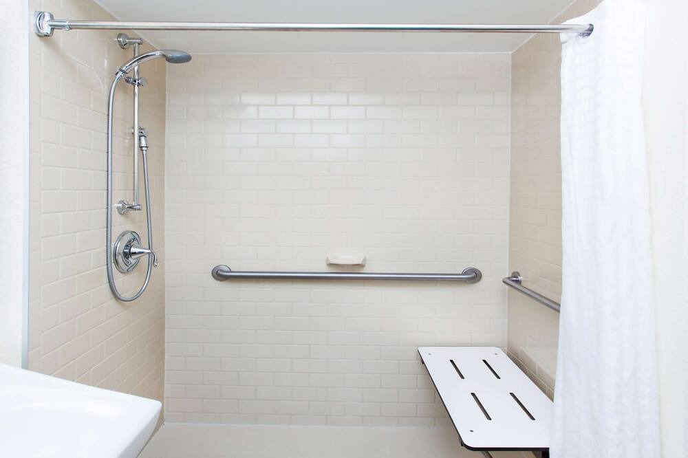 Photo of Bathroom in Newell