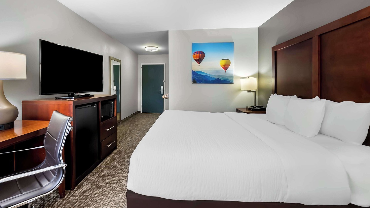 Photo of Bedroom in Apex