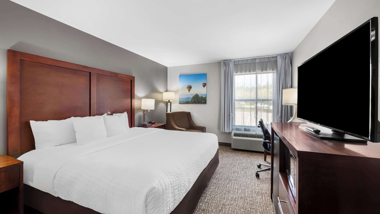 Photo of Bedroom in Apex