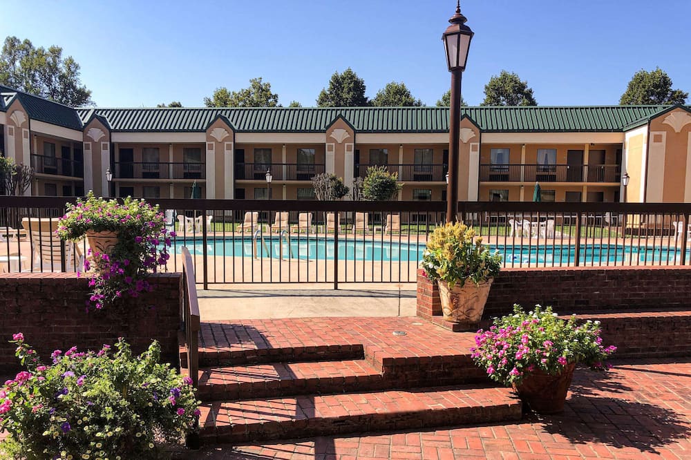 Photo of Outdoor in Morganton