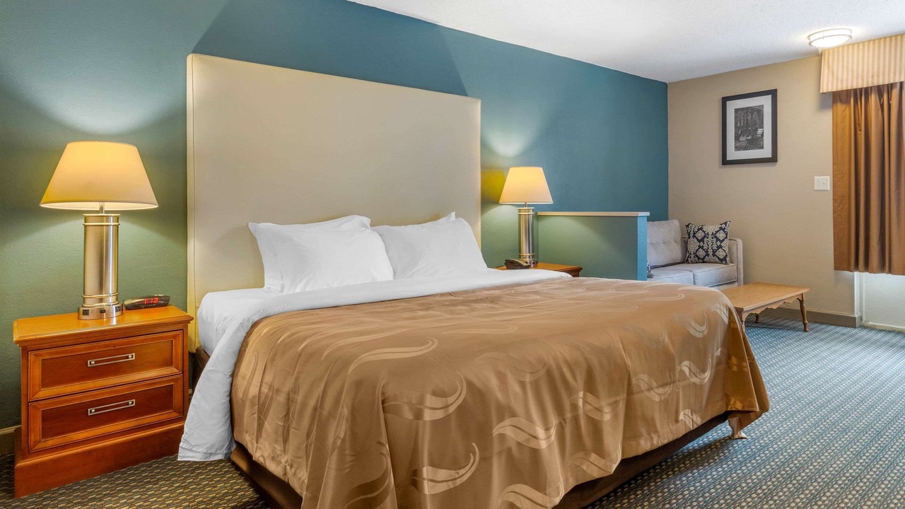 Photo of Bedroom in Apex