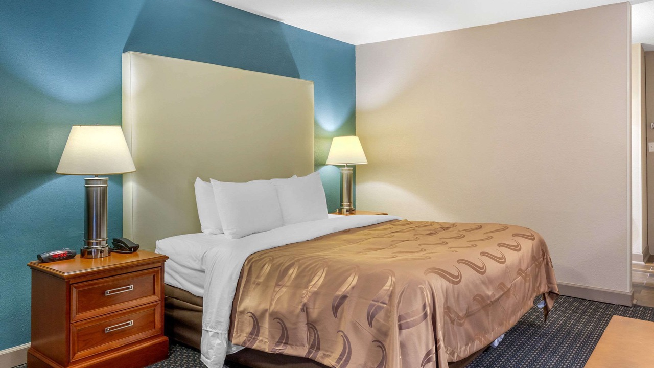 Photo of Bedroom in Apex