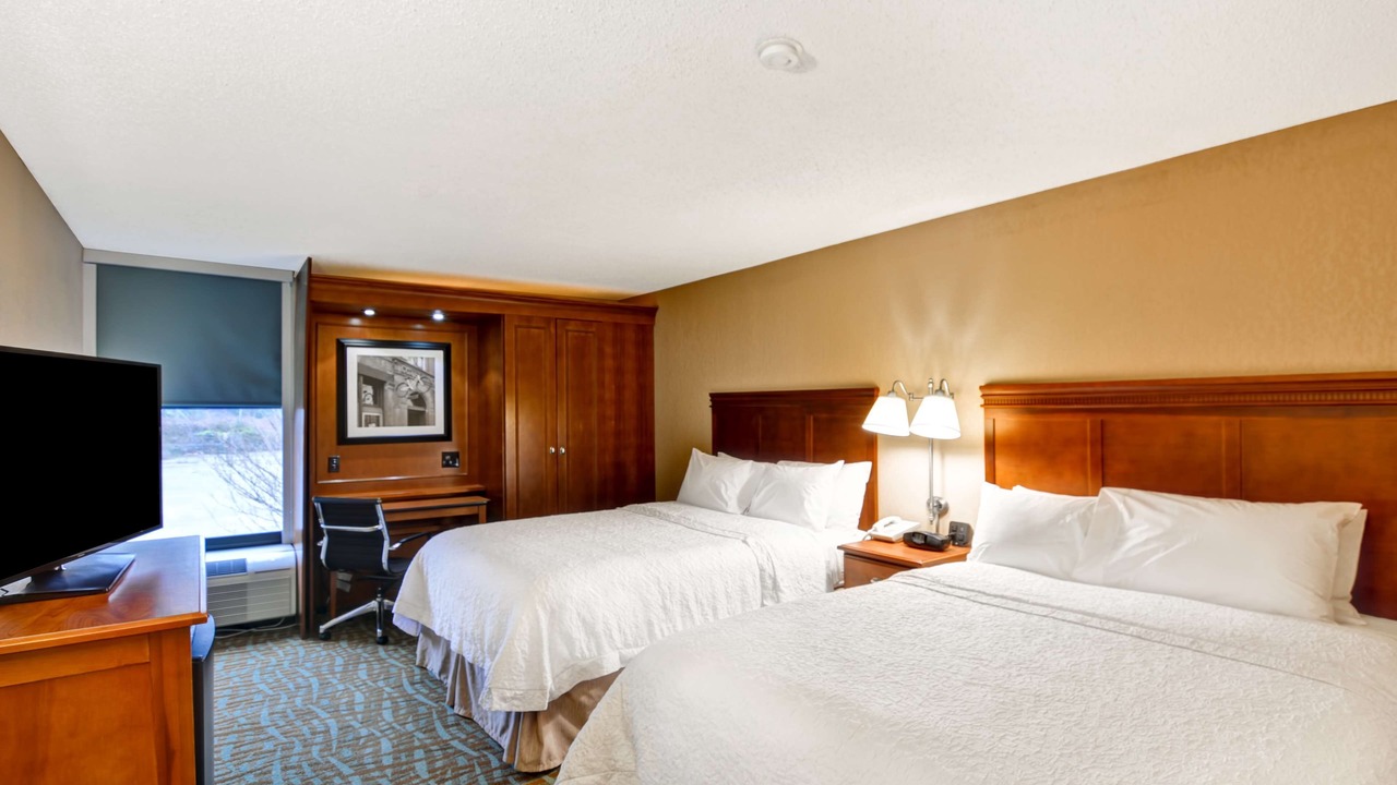 Photo of Bedroom in Hendersonville