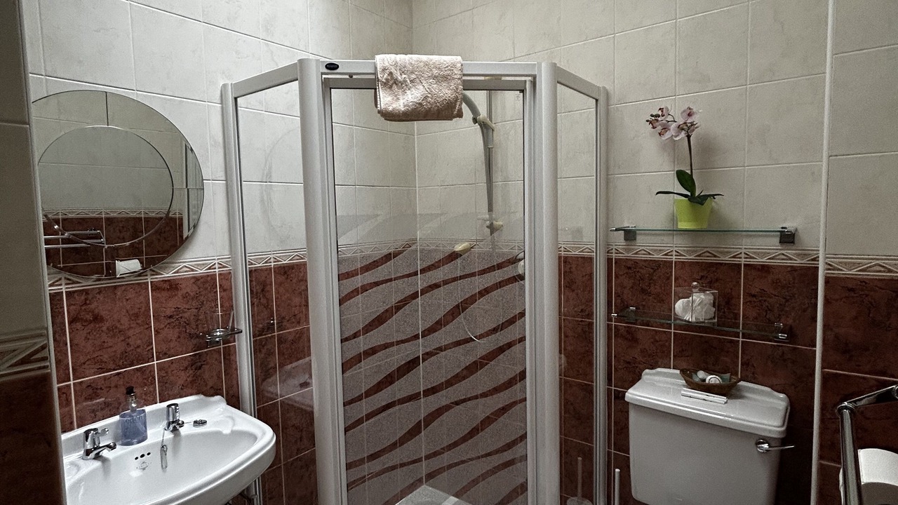 Photo of Bathroom in Longcroft