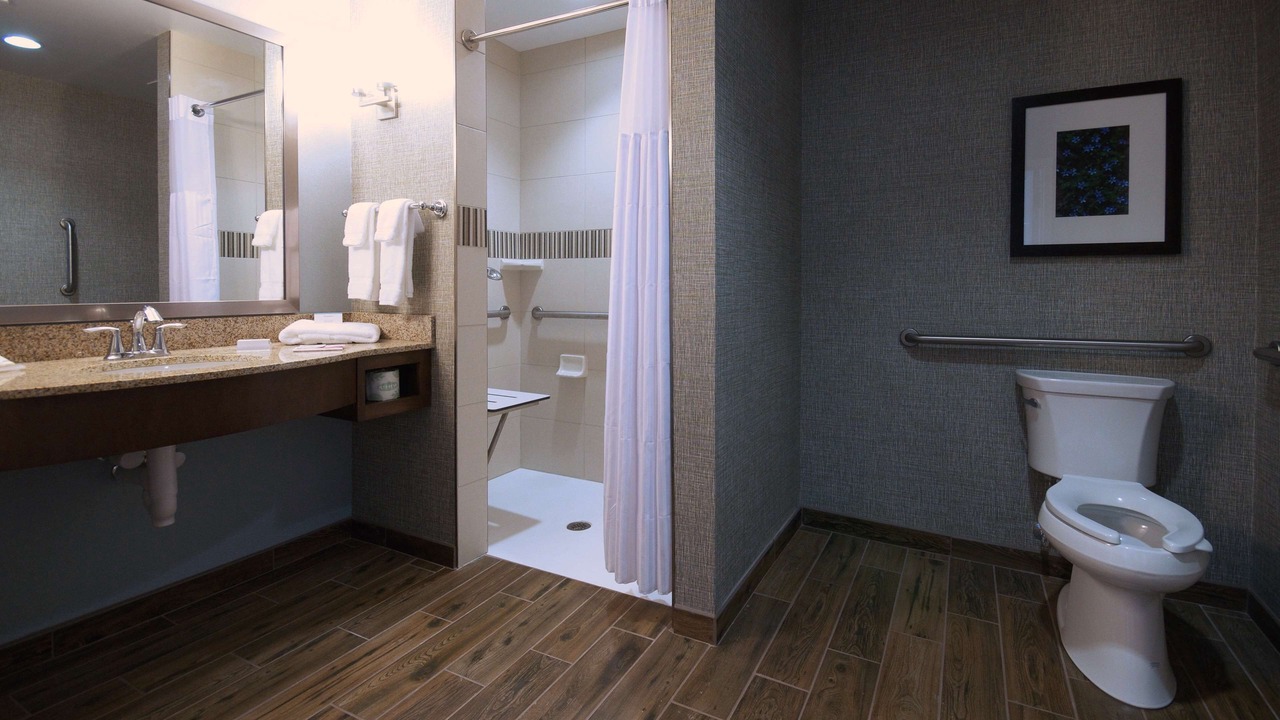 Photo of Bathroom in Hickory