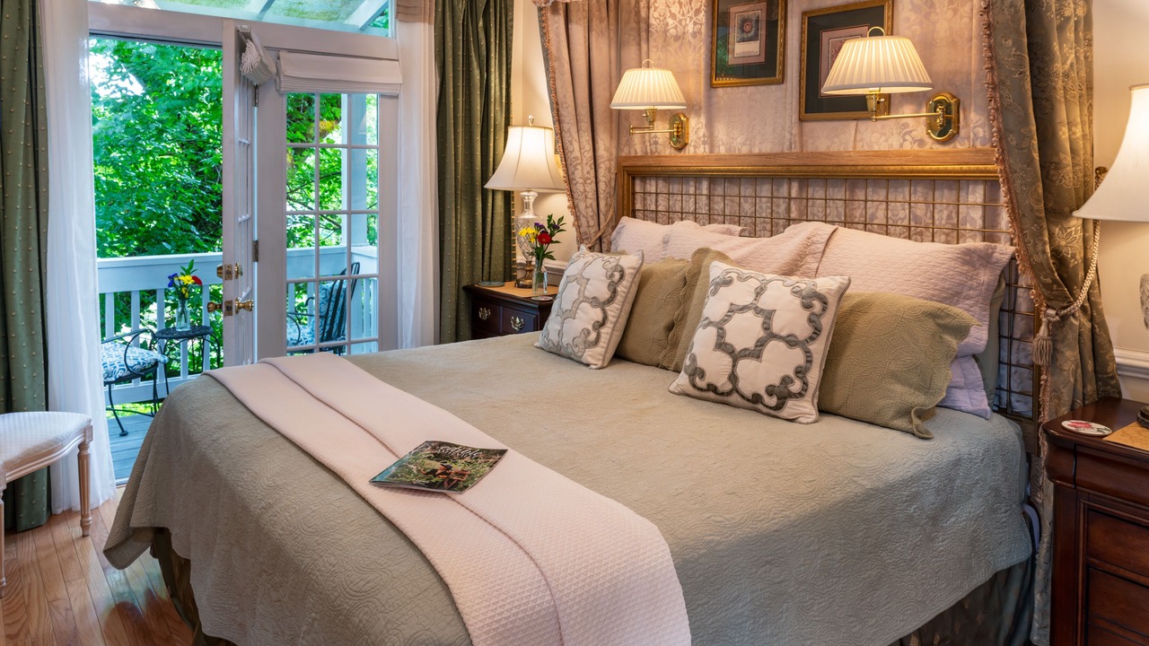 Photo of Bedroom in Historic Montford
