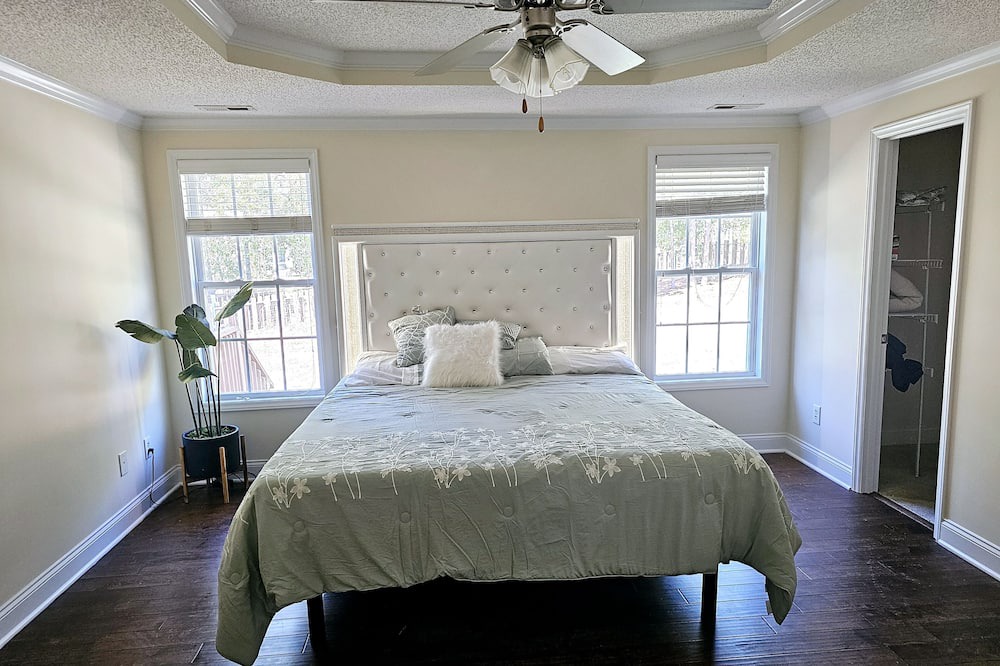 Photo of Bedroom in Olivia