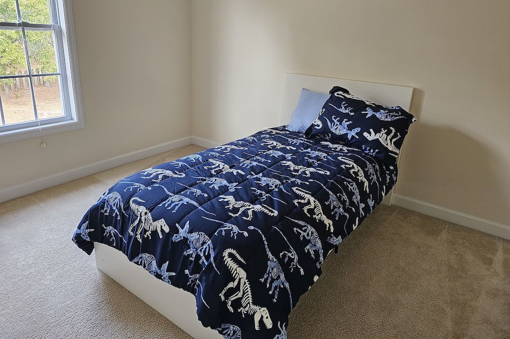Photo of Bedroom in Olivia