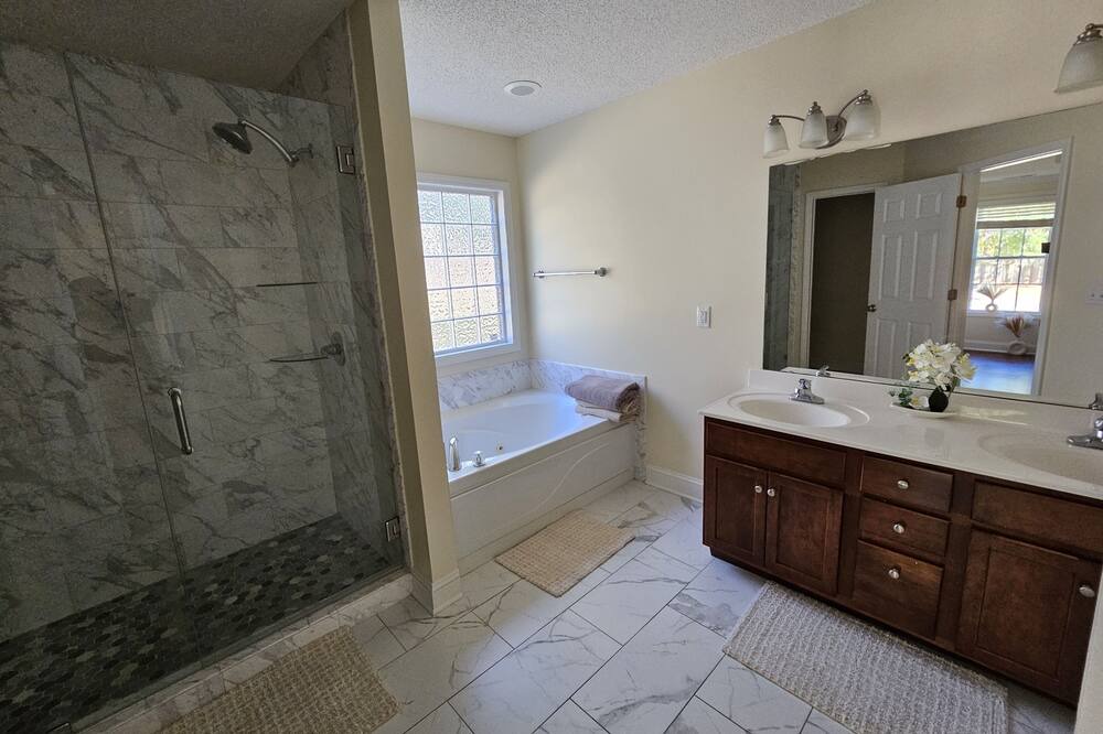 Photo of Bathroom in Olivia
