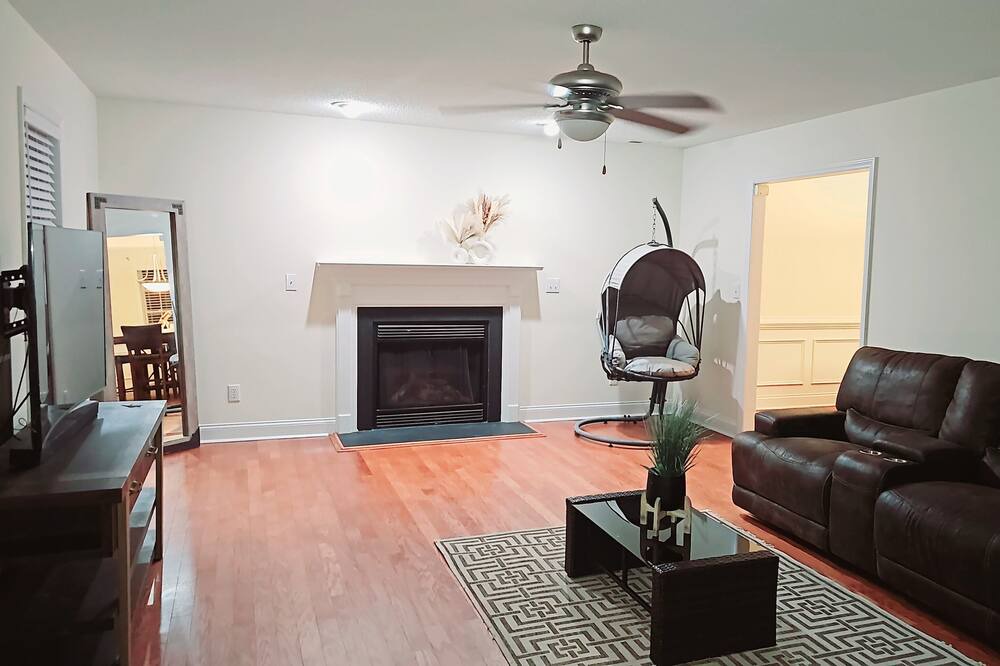 Photo of Livingroom in Olivia