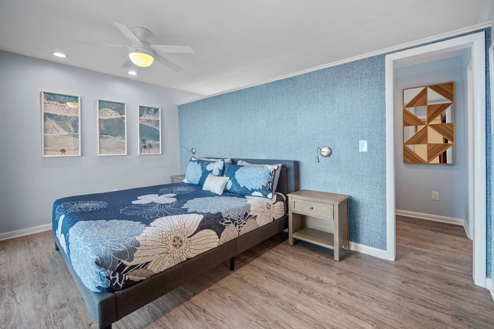 Photo of Bedroom in McCutcheon Field