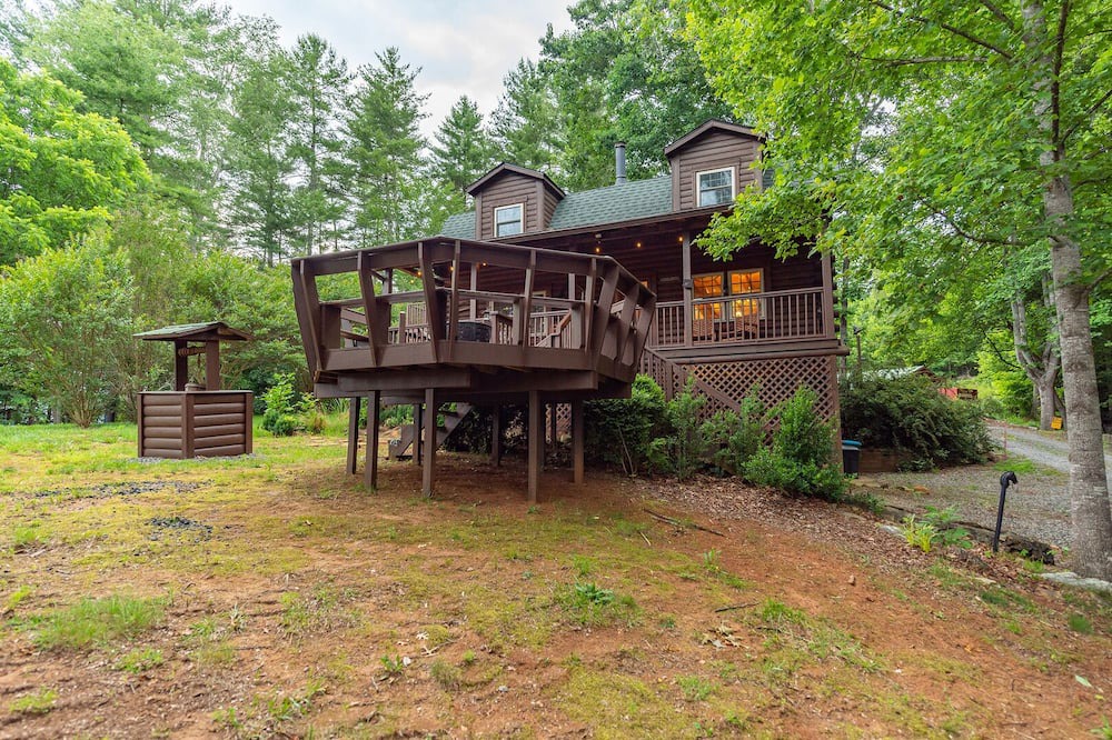 Photo of Outdoor in Weaverville