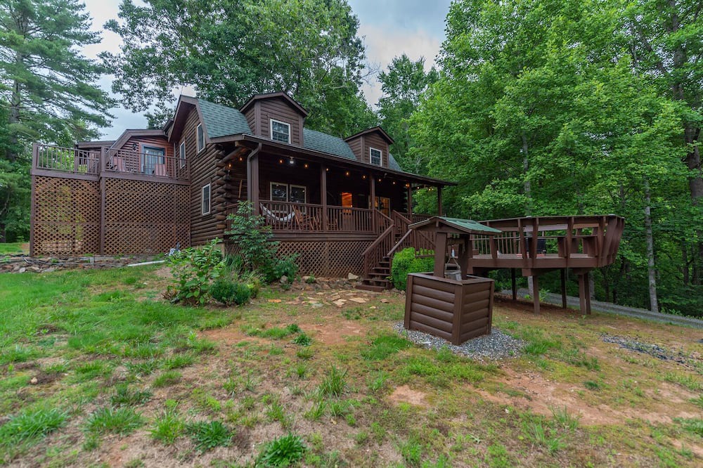 Photo of Outdoor in Weaverville