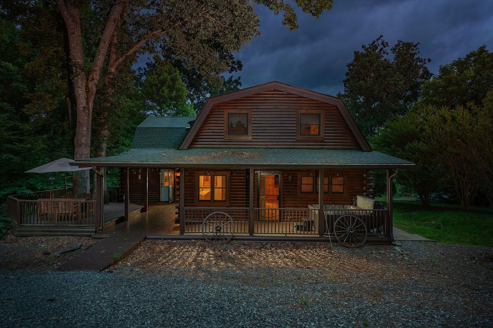 Photo of Outdoor in Weaverville
