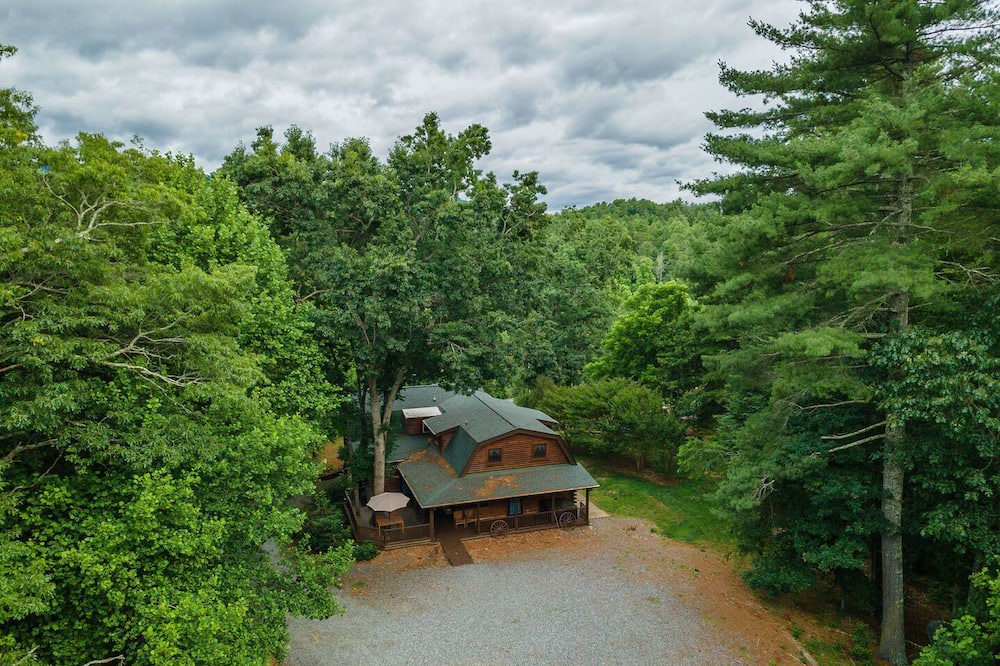 Photo of Outdoor in Weaverville
