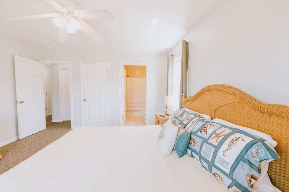 Photo of Bedroom in Southern Shores