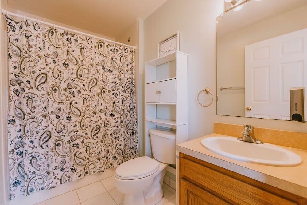 Photo of Bathroom in Southern Shores