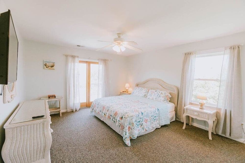 Photo of Bedroom in Southern Shores