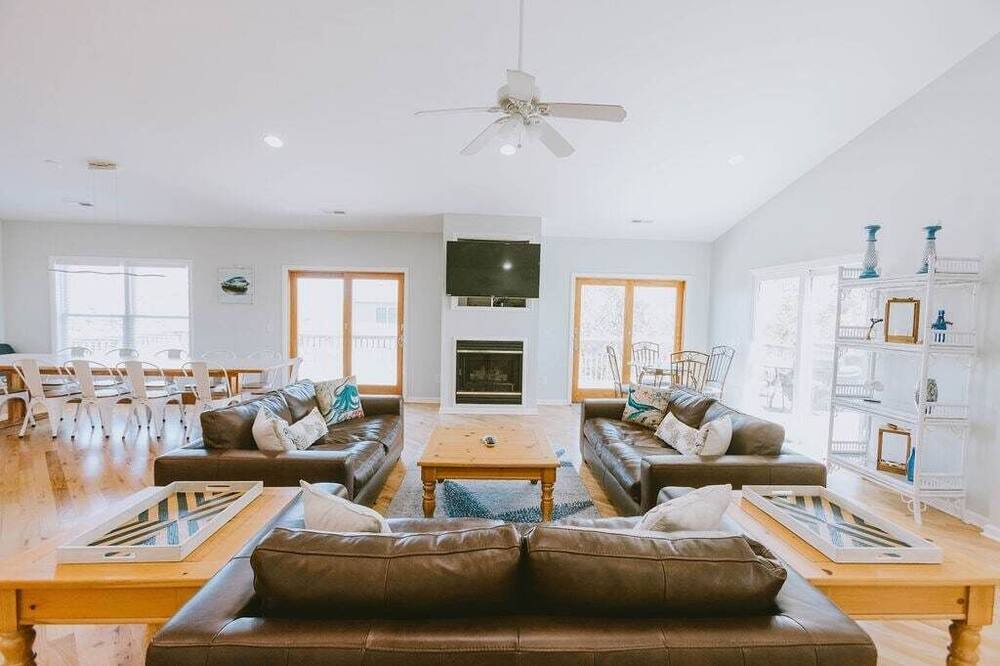 Photo of Livingroom in Southern Shores