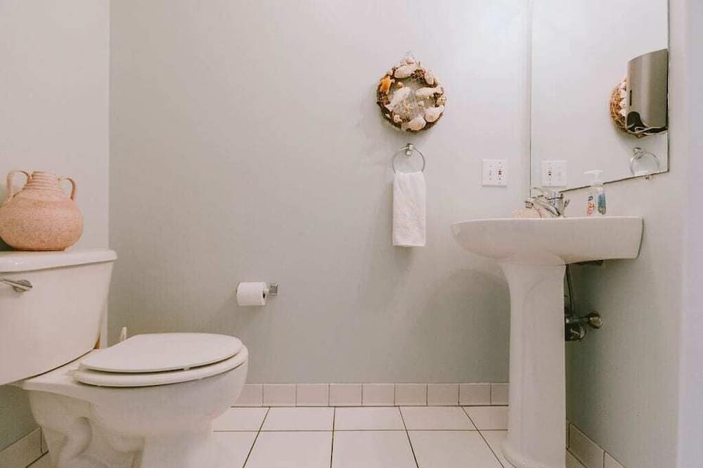 Photo of Bathroom in Southern Shores