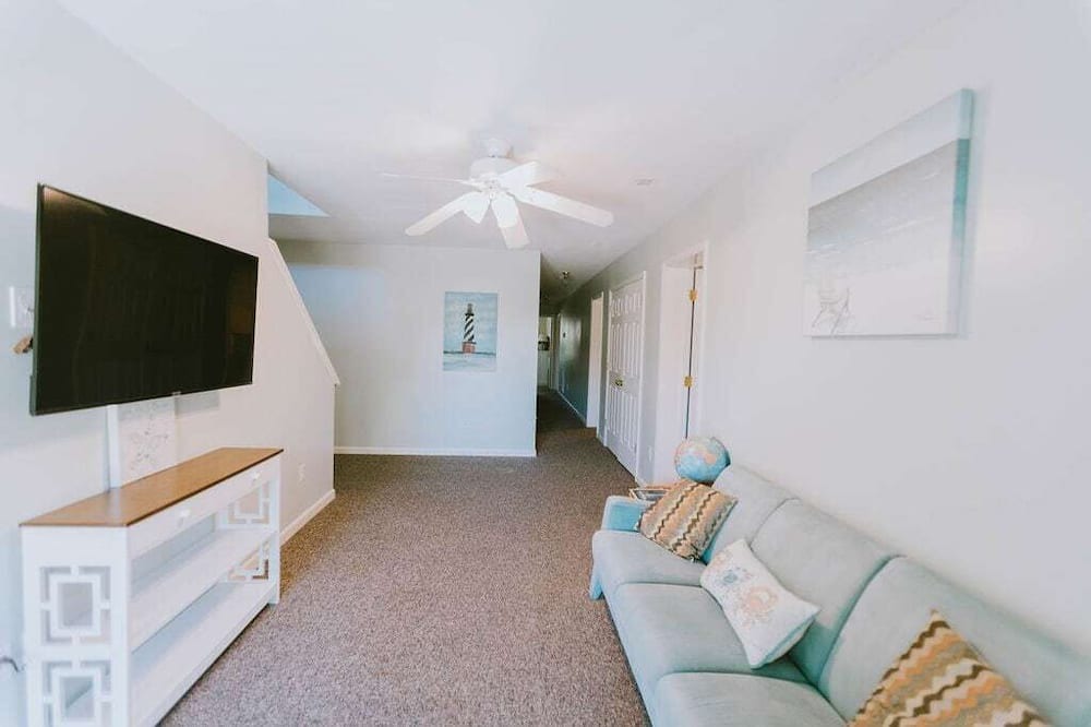 Photo of Livingroom in Southern Shores