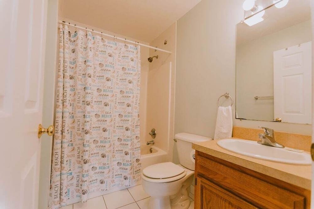 Photo of Bathroom in Southern Shores