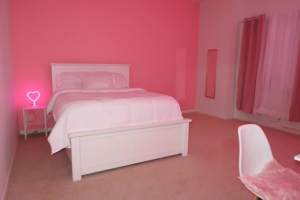 Photo of Bedroom in Rolling Mill Hill