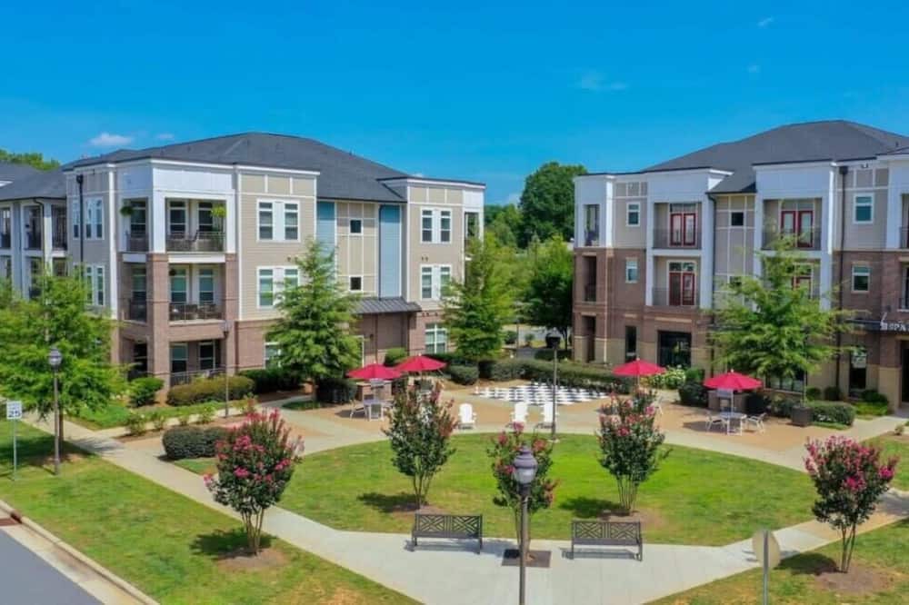 Photo of Outdoor in Huntersville