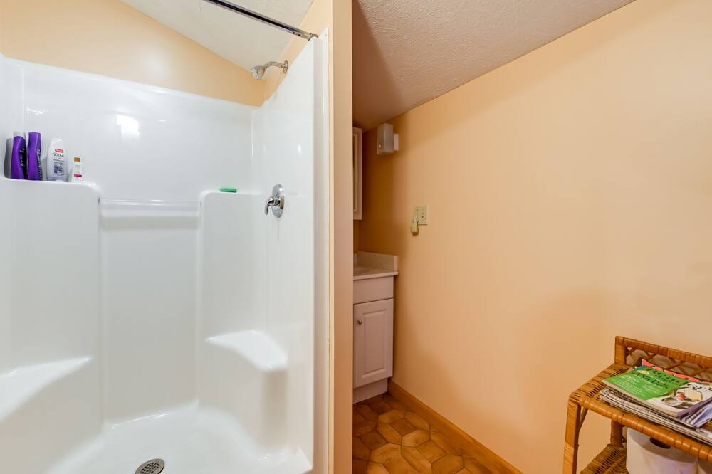 Photo of Bathroom in Eva