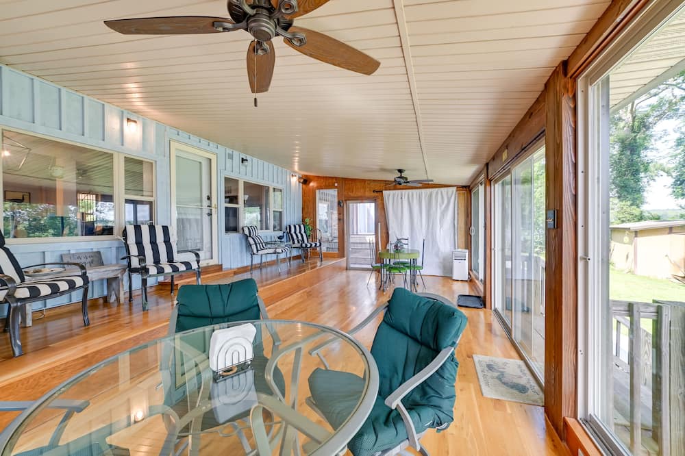 Photo of Others in Eva