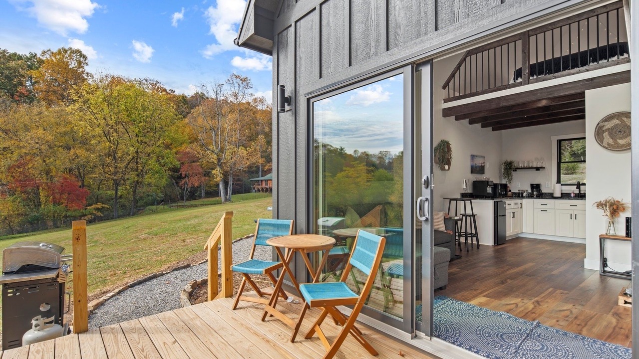 Photo of Outdoor in Mills River