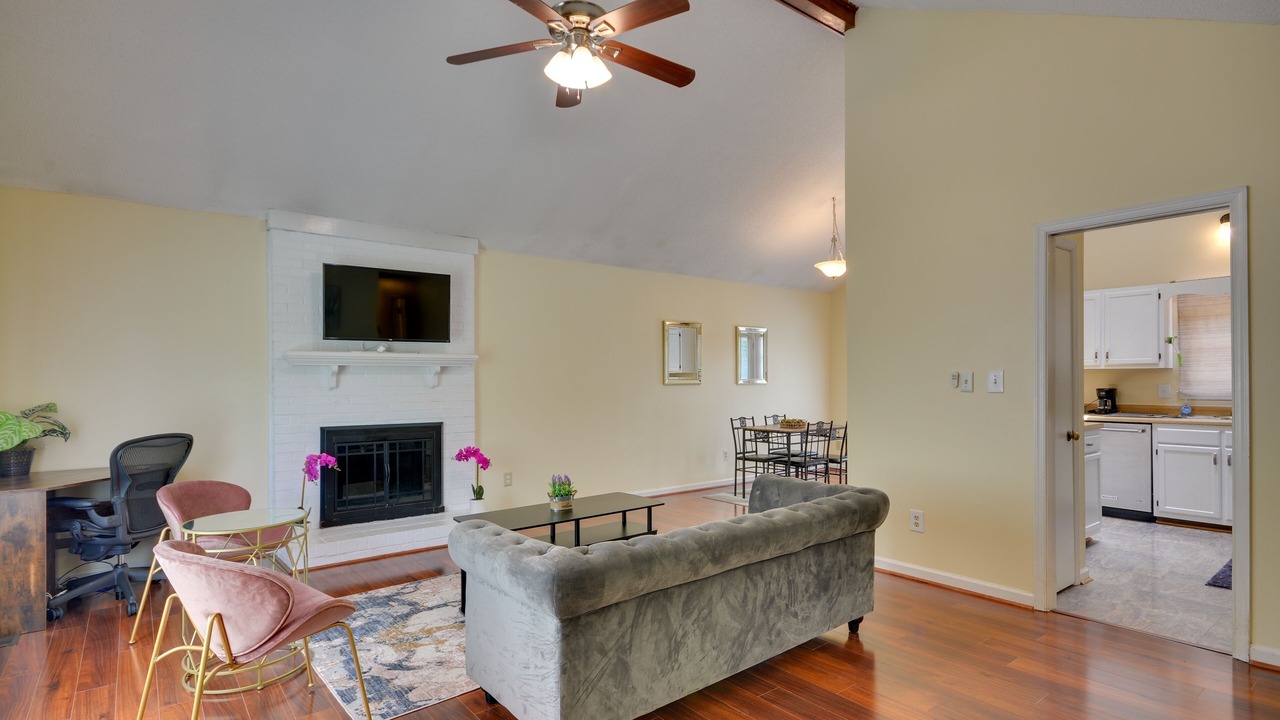 Photo of Livingroom in Greensboro