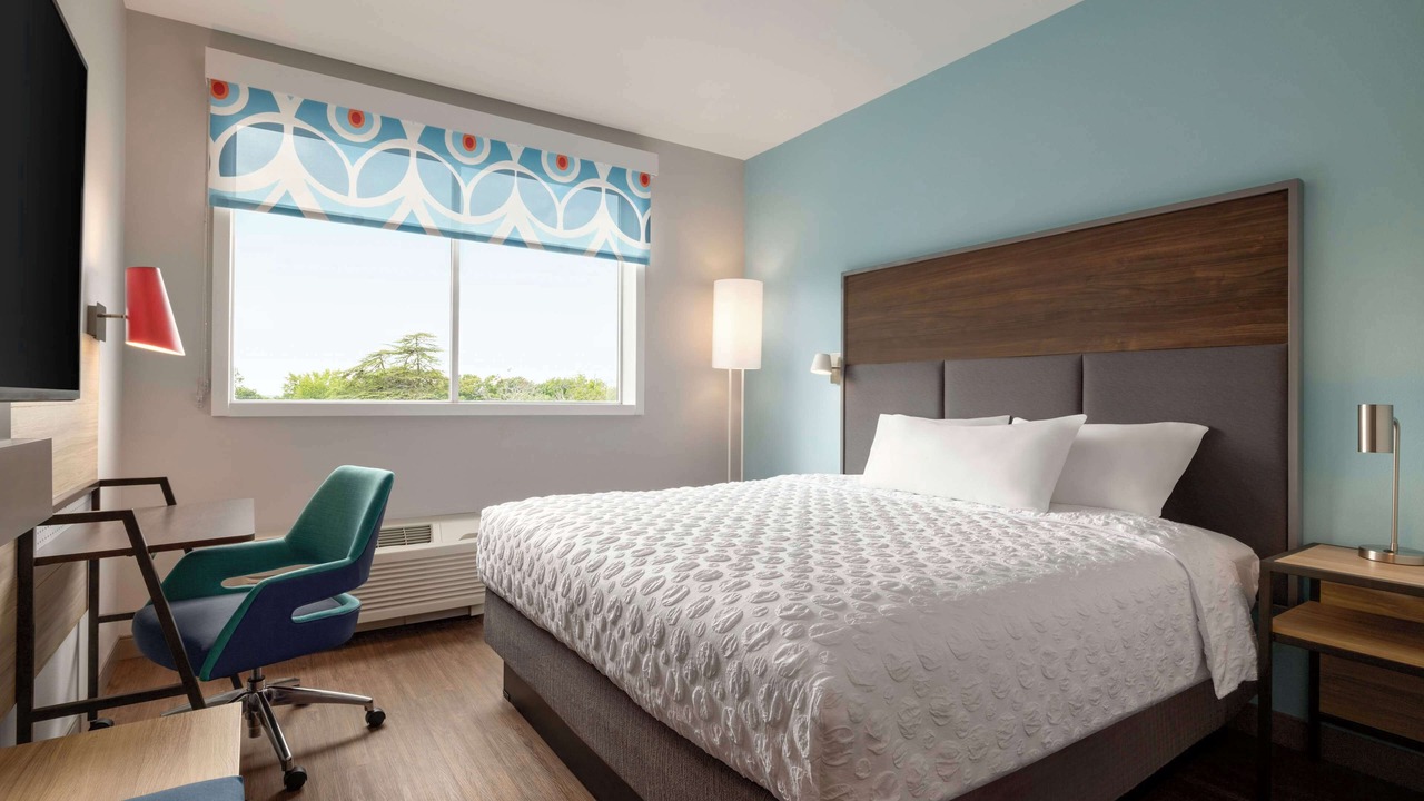 Photo of Bedroom in Executive Park