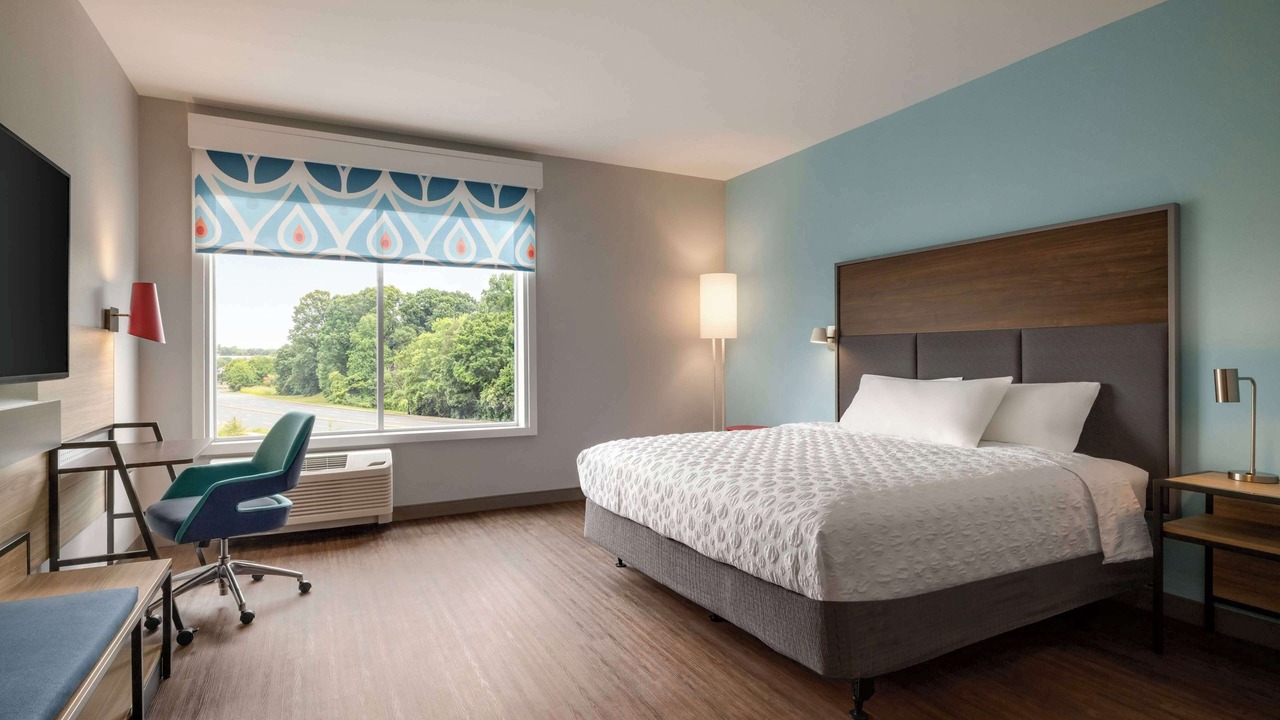Photo of Bedroom in Executive Park
